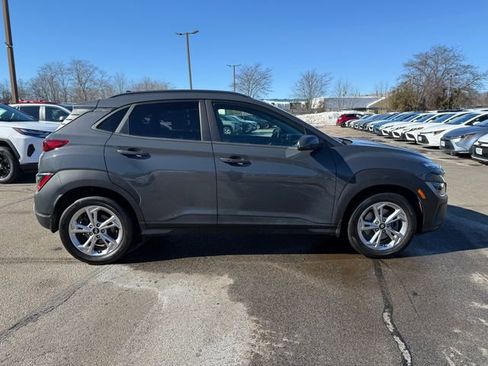 Used 2023 Hyundai Kona SEL w/ Winter Weather Package image 5