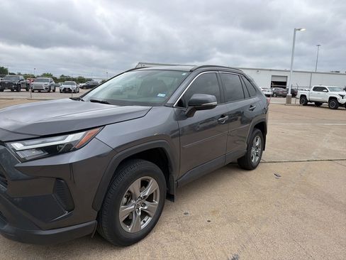 Used 2024 Toyota RAV4 XLE AWD/4WD image 1