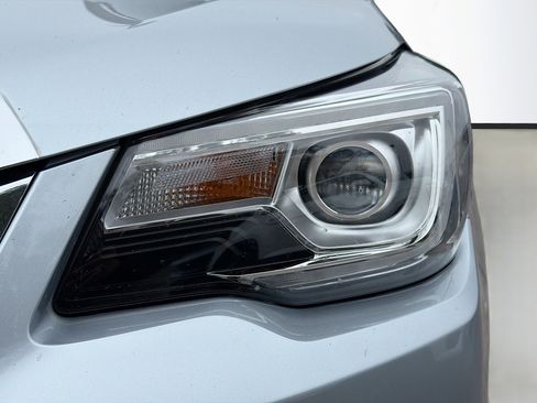 Used 2017 Subaru Forester 2.5i Touring image 9