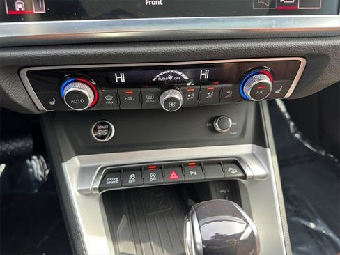 Certified 2025 Audi Q3 2.0T Premium Plus w/ Premium Plus Package image 20