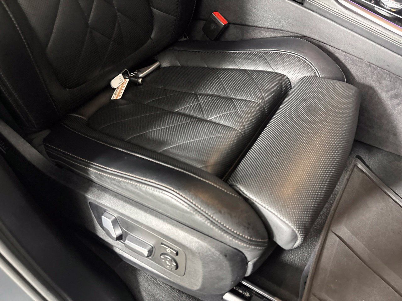 Used 2025 BMW X5 sDrive40i w/ M Sport Package RWD image 27