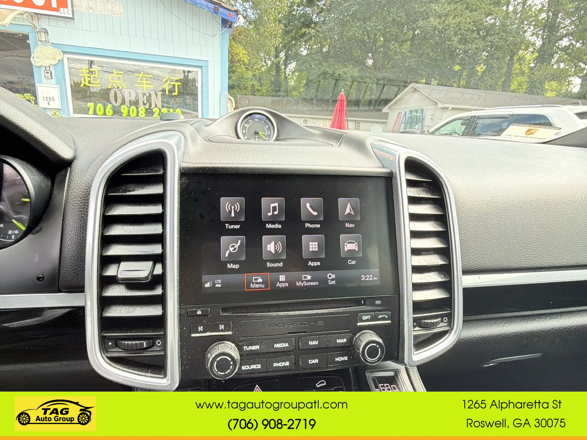 Used 2017 Porsche Cayenne S Platinum AWD/4WD image 19