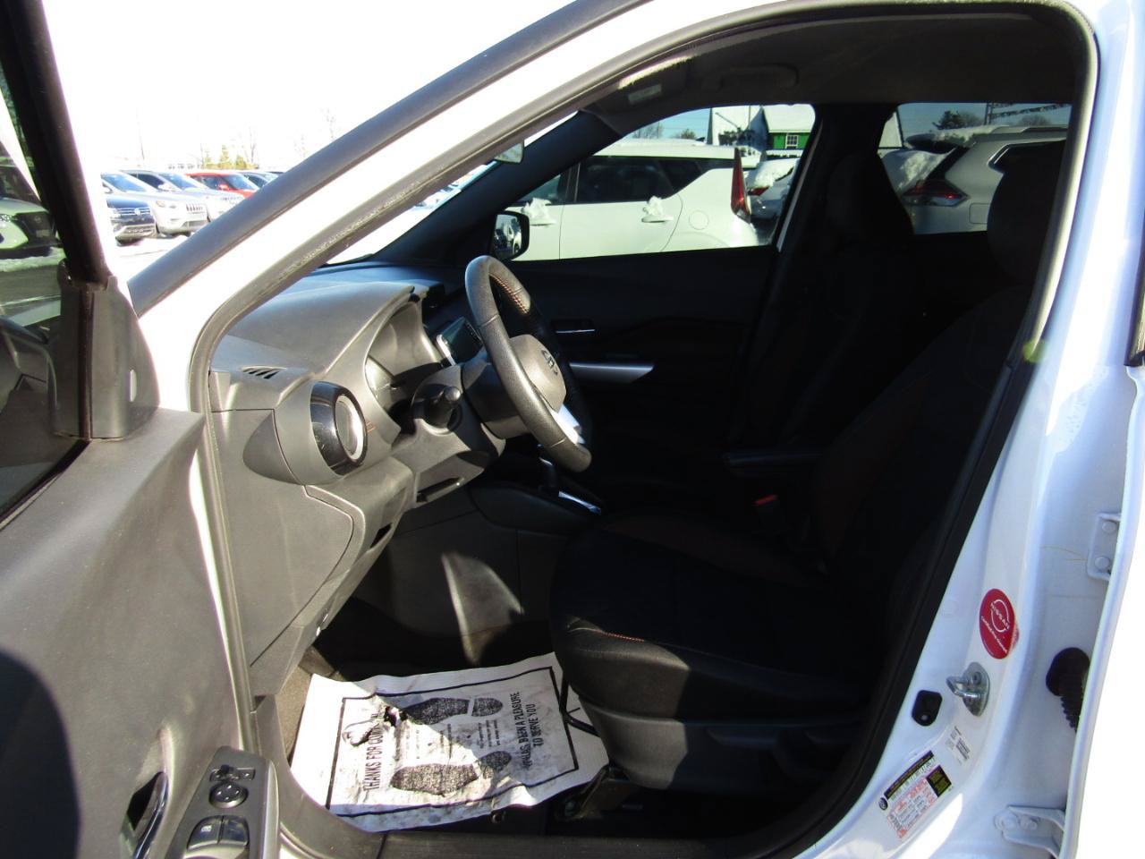 Used 2020 Nissan Kicks SR FWD image 16