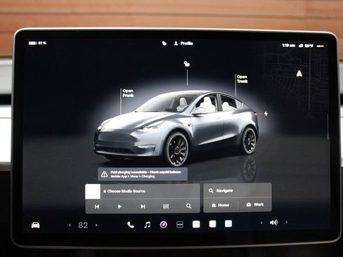 Used 2023 Tesla Model Y Long Range image 30