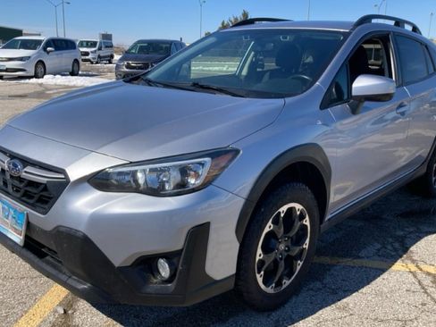 Used 2021 Subaru Crosstrek 2.0i Premium image 5