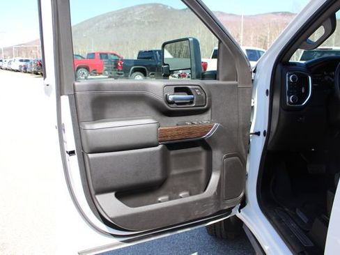 Used 2023 GMC Sierra 2500 SLE w/ SLE Value Package; AWD/4WD image 34