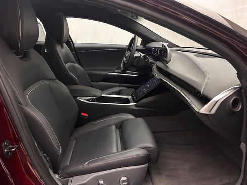 Used 2023 Lucid Air Touring AWD/4WD image 17