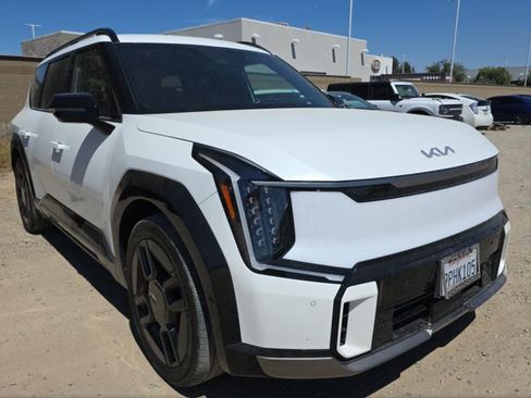 Used 2024 Kia EV9 GT-Line AWD/4WD image 2