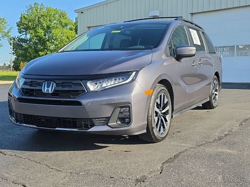 Certified 2026 Honda Odyssey EX-L image 3