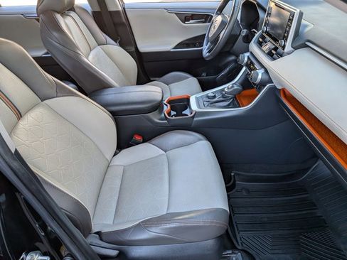 Used 2019 Toyota RAV4 Adventure image 20