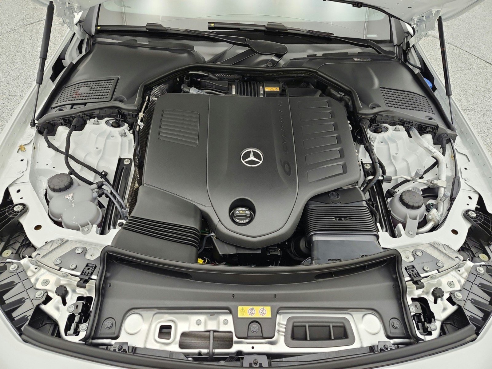 New 2027 Mercedes-Benz CLE 450 4MATIC Cabriolet image 12