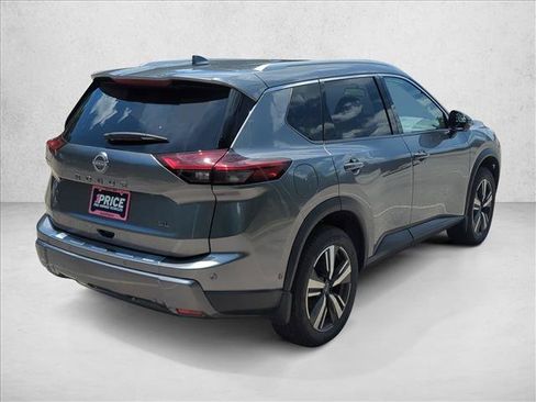 Certified 2025 Nissan Rogue SL w/ SL Premium Package FWD image 7