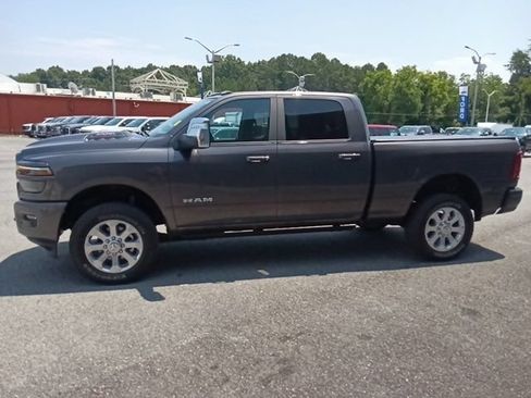 Used 2026 RAM 2500 Laramie AWD/4WD image 6
