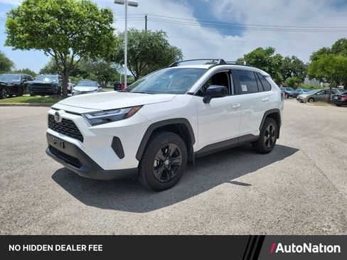 Used 2025 Toyota RAV4 LE AWD/4WD image 1
