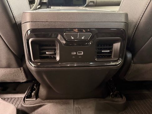 Used 2024 GMC Sierra 3500 AT4 w/ AT4 Premium Plus Package AWD/4WD image 26