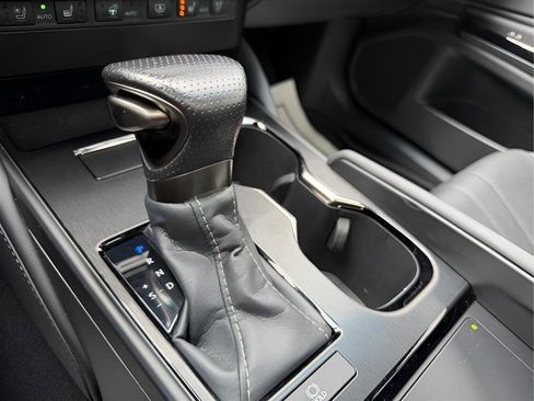 Used 2023 Lexus ES 350 F Sport w/ Accessory Package (Z2) image 37