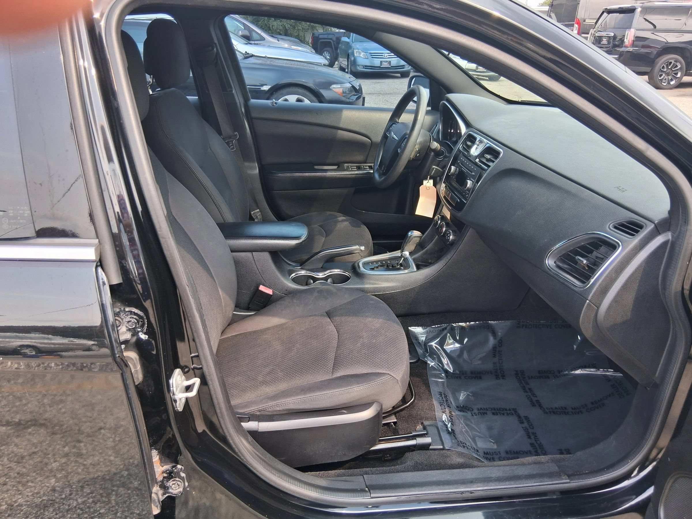 Used 2014 Chrysler 200 LX FWD image 20