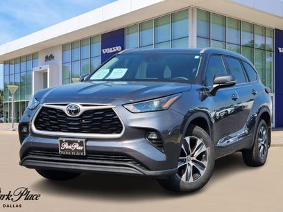Used 2023 Toyota Highlander XLE