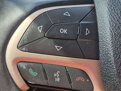 Used 2017 Jeep Cherokee High Altitude AWD/4WD image 15