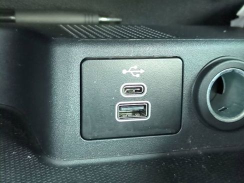 Certified 2025 Ford Escape ST-Line w/ Equipment Group 301A FWD image 22