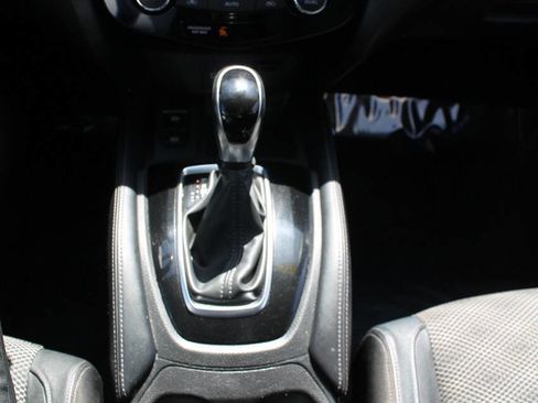 Used 2020 Nissan Rogue Sport SV w/ Technology Package AWD/4WD image 38