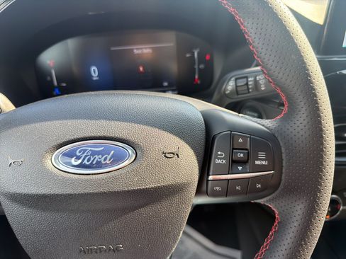 Used 2025 Ford Escape ST-Line FWD image 33