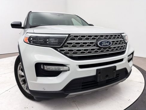 Used 2022 Ford Explorer Limited image 2