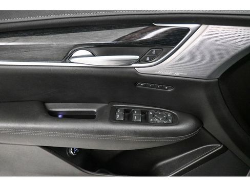 Used 2023 Cadillac XT5 Premium Luxury image 8