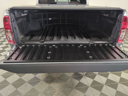 Used 2019 Nissan Frontier SV w/ Value Truck Package AWD/4WD image 24