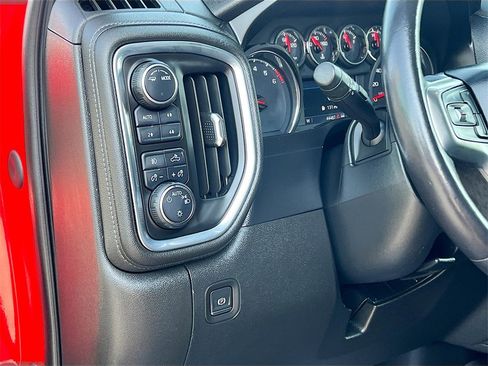 Used 2021 Chevrolet Silverado 1500 RST image 10