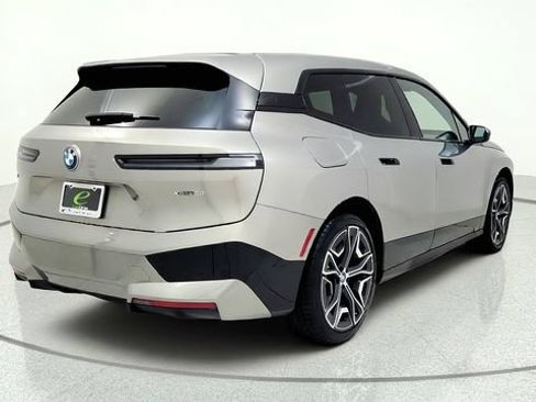 Used 2024 BMW iX xDrive50 w/ Premium Package AWD/4WD image 8