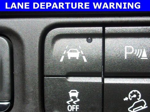 Used 2024 Chevrolet Suburban Premier image 8