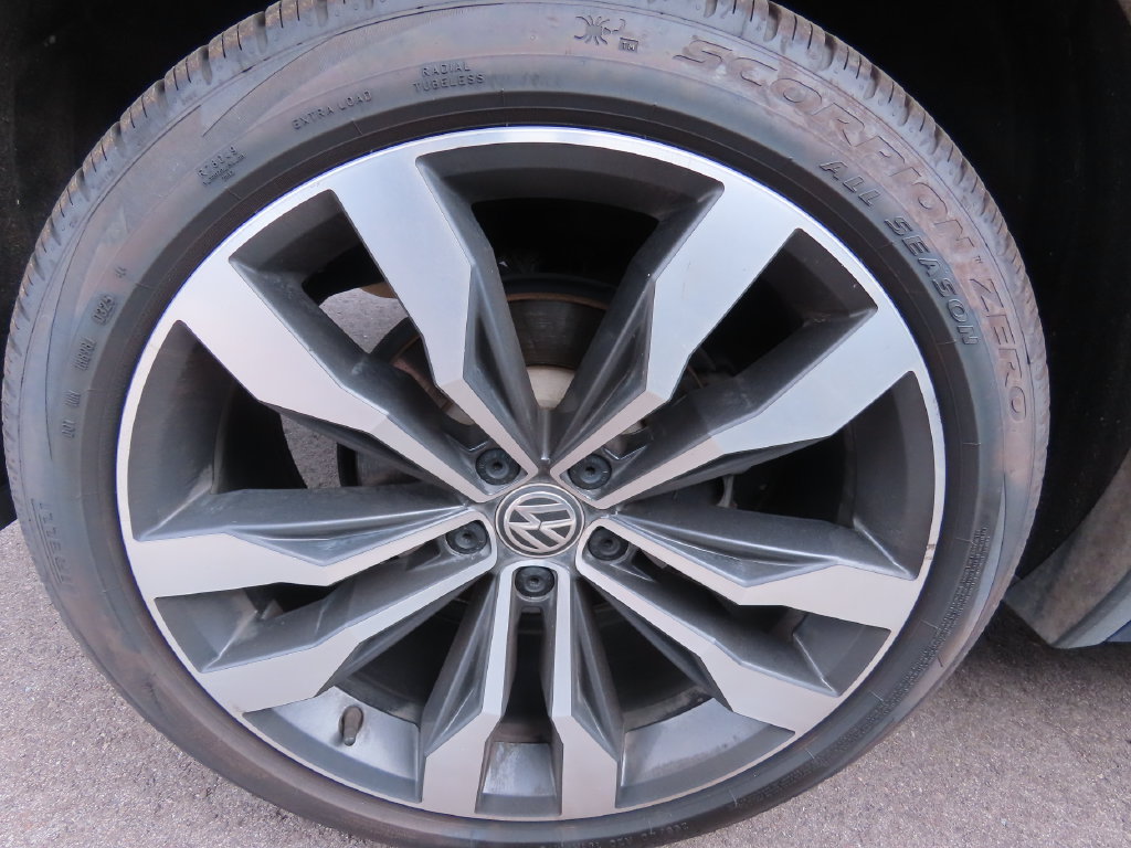 Used 2020 Volkswagen Tiguan SEL Premium R-Line AWD/4WD image 17