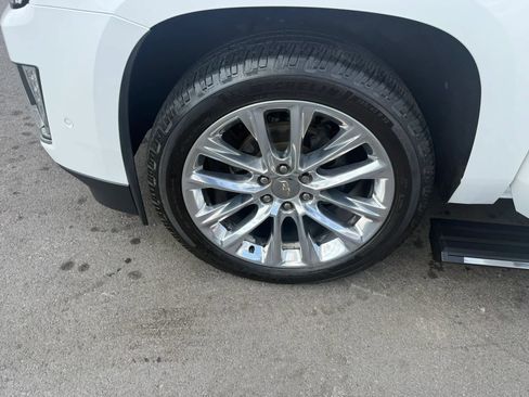 Used 2020 Cadillac Escalade Premium Luxury AWD/4WD image 25