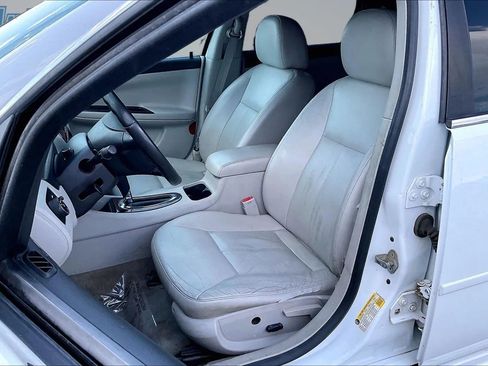Used 2011 Chevrolet Impala LT w/ Luxury Edition Package FWD image 23