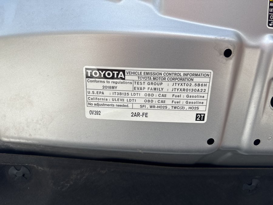 Used 2018 Toyota RAV4 XLE AWD/4WD image 35