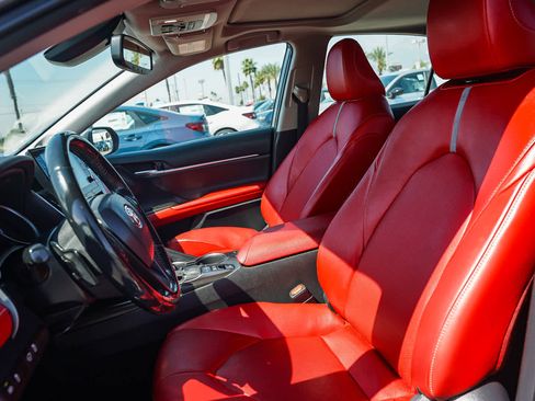 Used 2021 Toyota Camry XSE w/ Navigation Upgrade Package image 18