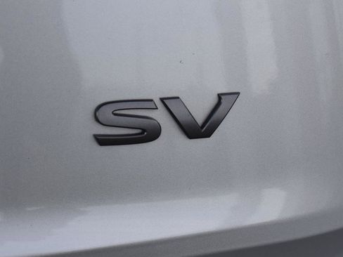 Used 2024 Nissan Rogue SV image 8