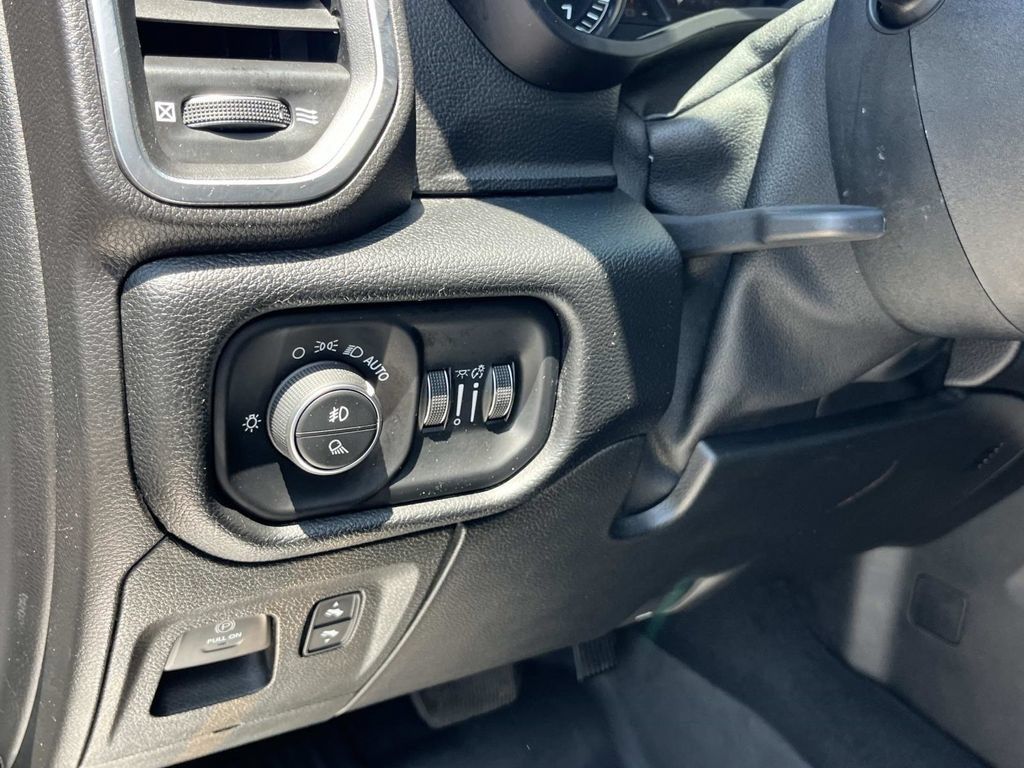 Used 2019 RAM 1500 Laramie w/ Sport Appearance Package AWD/4WD image 34