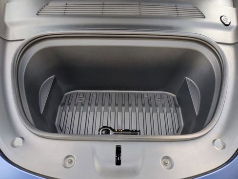 Used 2021 Tesla Model Y Performance image 24