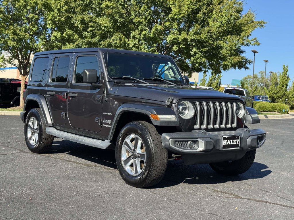 Used 2018 Jeep Wrangler Unlimited Sahara AWD/4WD image 2