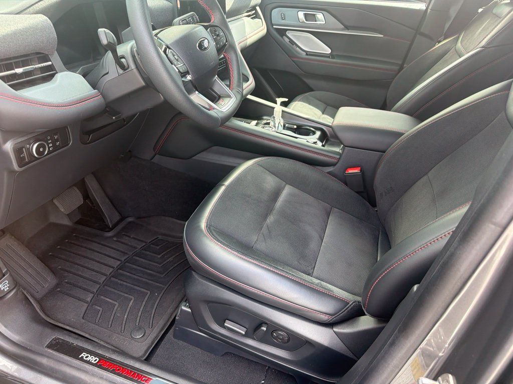 Used 2025 Ford Explorer ST w/ Sun And Sound Package AWD/4WD image 15