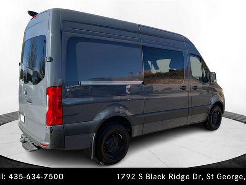 Used 2025 Mercedes-Benz Sprinter 2500 image 5