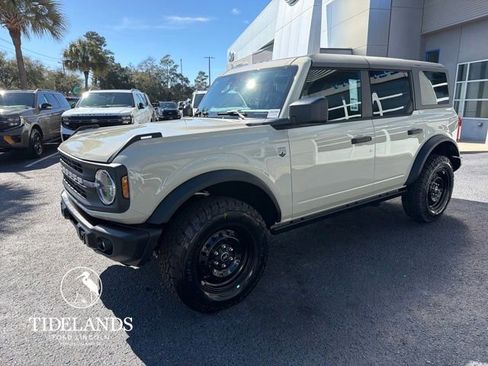 New 2026 Ford Bronco Big Bend w/ Black Diamond Package AWD/4WD image 3