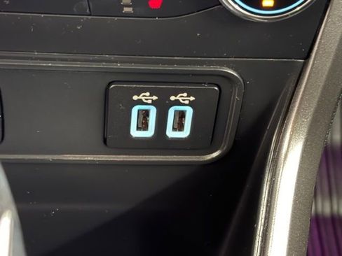 Used 2020 Ford EcoSport SE w/ SE Convenience Package image 23