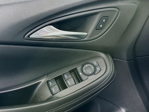 Used 2025 Buick Encore GX Preferred image 15