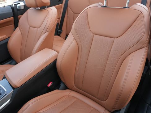 Used 2024 BMW M440i Convertible w/ Premium Package image 16