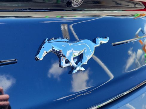 Used 2022 Ford Mustang Coupe image 6