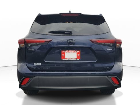 New 2026 Toyota Highlander XLE image 5