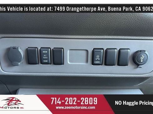 Used 2012 Nissan NV 2500 SV w/ Technology Pkg image 29